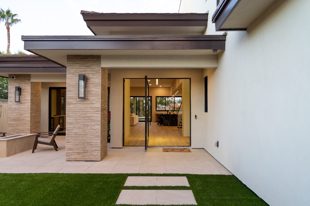 Front entryway to a home in Scottsdale, Arizona, where Vivint has partnered with Green Builder to create a smart, sustainable home.