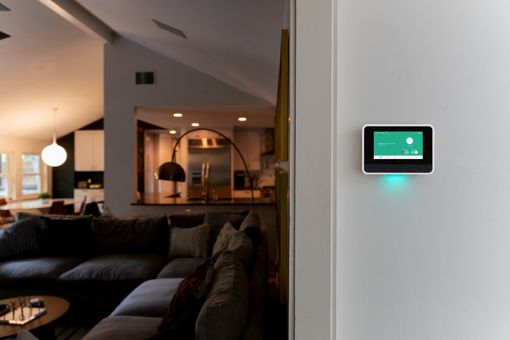 Vivint Smart Home Review 2024