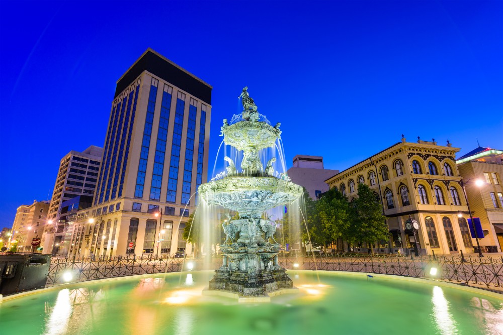 Montgomery, Alabama fountain and downtown cityscape