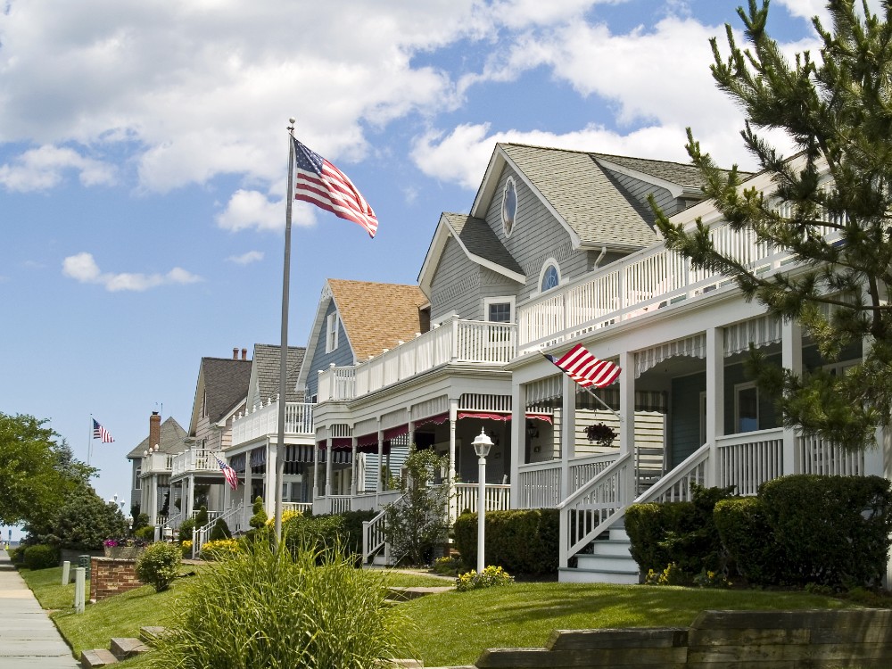 A neighborhood of victorian style homes near the Jersey shorte