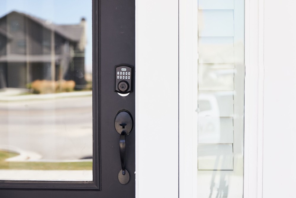 Securing Your Home: The Pros and Cons of Keypad vs. Keyless Entry | Vivint