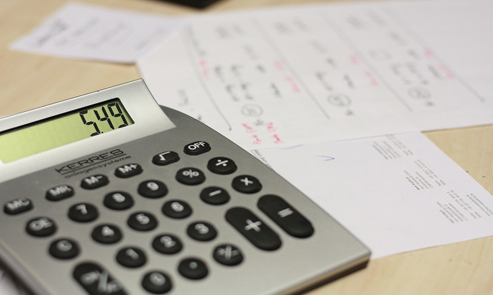 calculator with bills