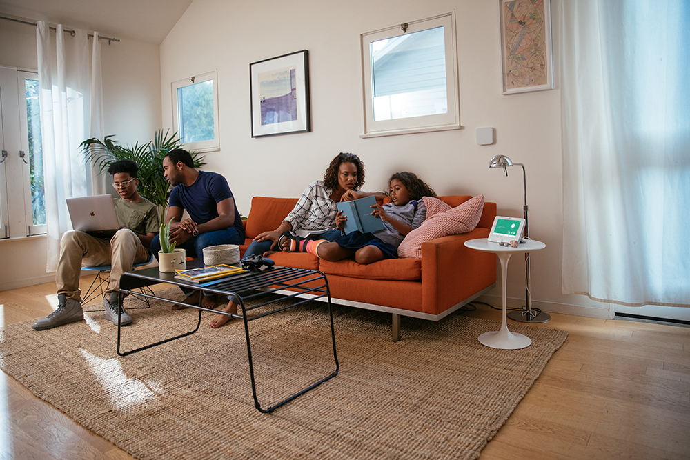 Family living room with Vivint Technology