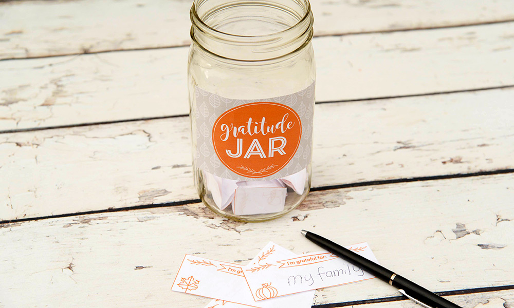 create-an-attitude-of-gratitude-with-a-gratitude-jar-free-printable