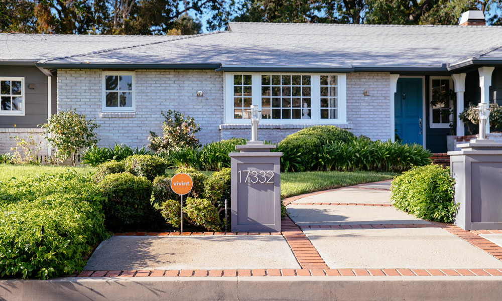 vivint smart home security sign