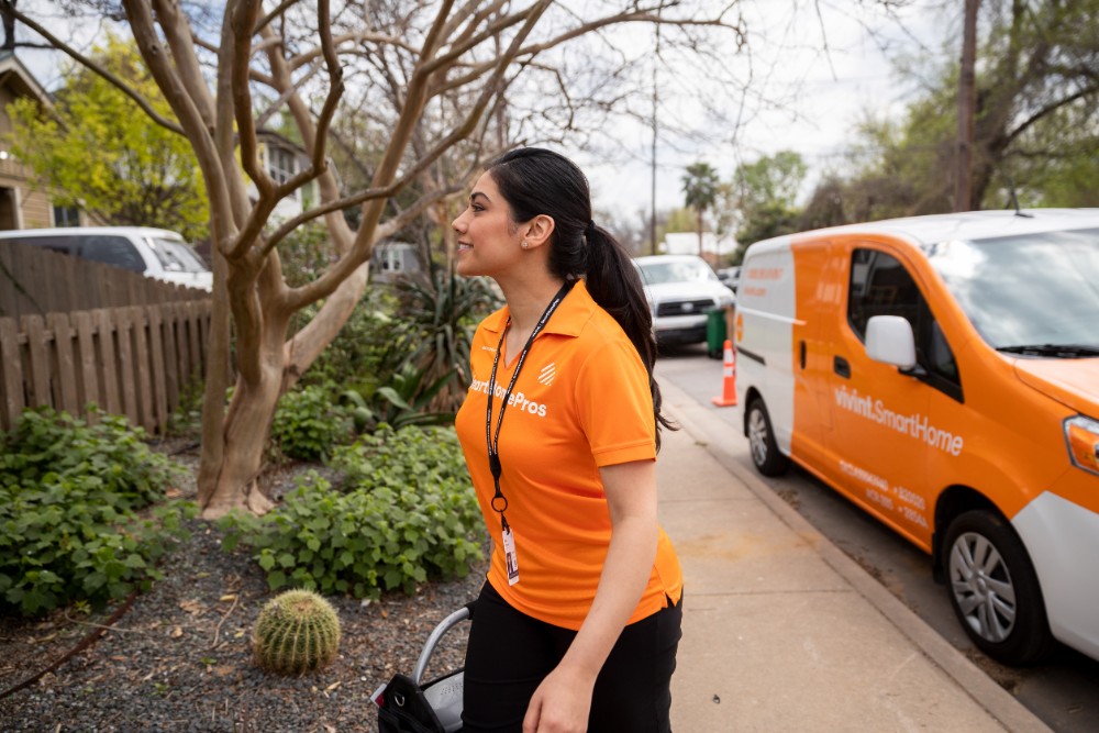 vivint smart home pro truck