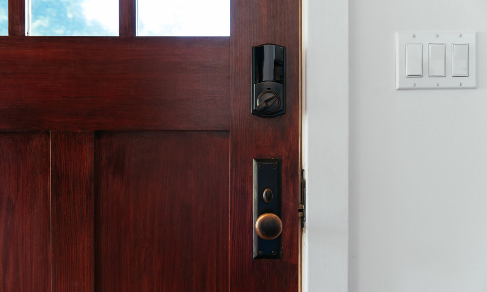 Smart Lock Inside Wood Door