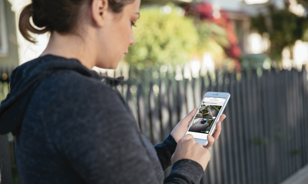 woman with streety app