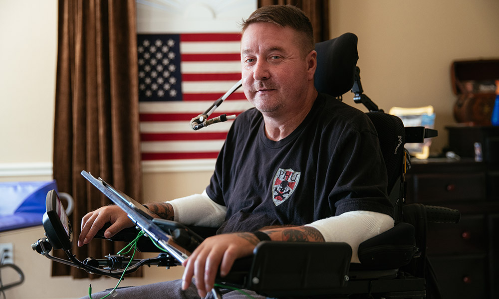 https://images.vivintcdn.com/global/vivint.com/resources/stories/disability-smart-home-independent-living-jack-fanning.jpg