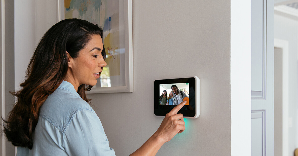 vivint smart hub